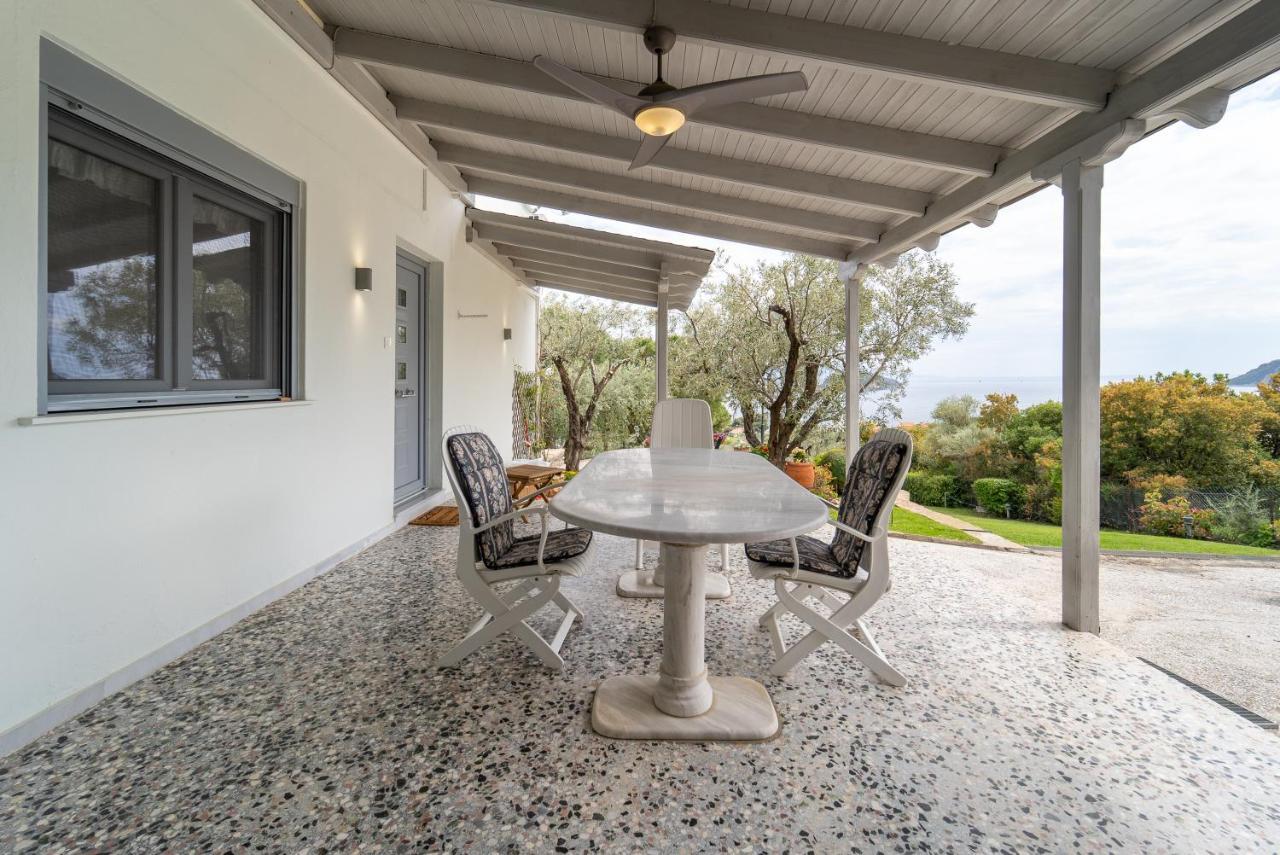 Villa Elia Kavala - Mediterranean Holiday Villa PalaiónTsiflíkion المظهر الخارجي الصورة