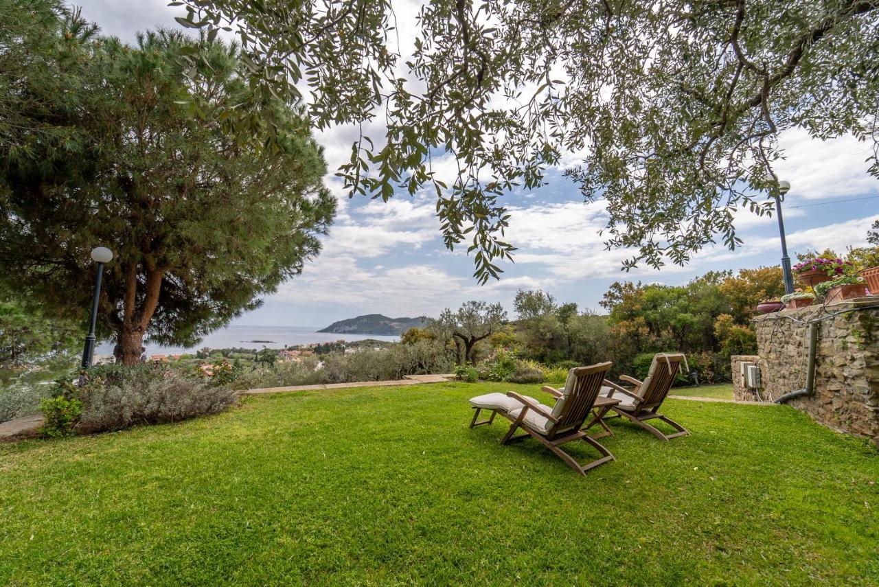 Villa Elia Kavala - Mediterranean Holiday Villa PalaiónTsiflíkion المظهر الخارجي الصورة